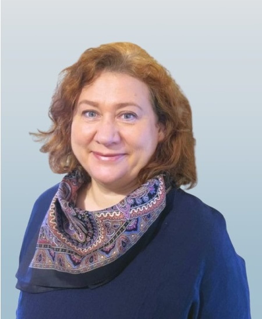 Portrait of Irina Sadakova, Compassionate Inquiry™ practitioner and Qigong educator at Co-Compassion